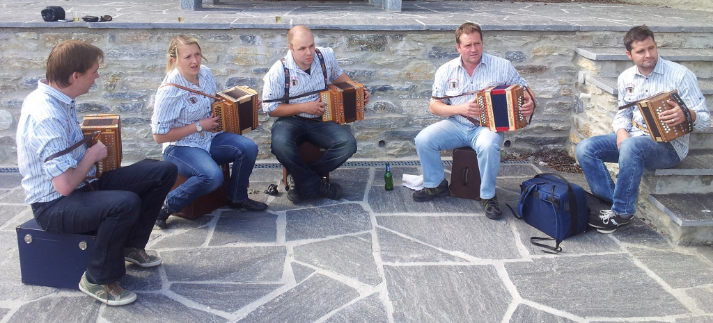 Bandfoto Vollgas mit Tobias
